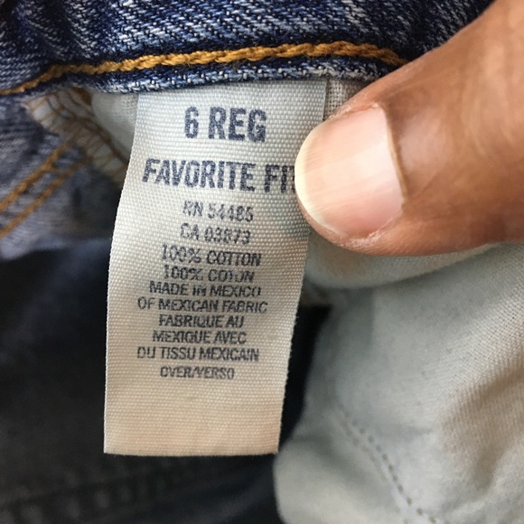 American Eagles Blue 6 Favorite Fit Flare Jeans - Picture 4 of 4